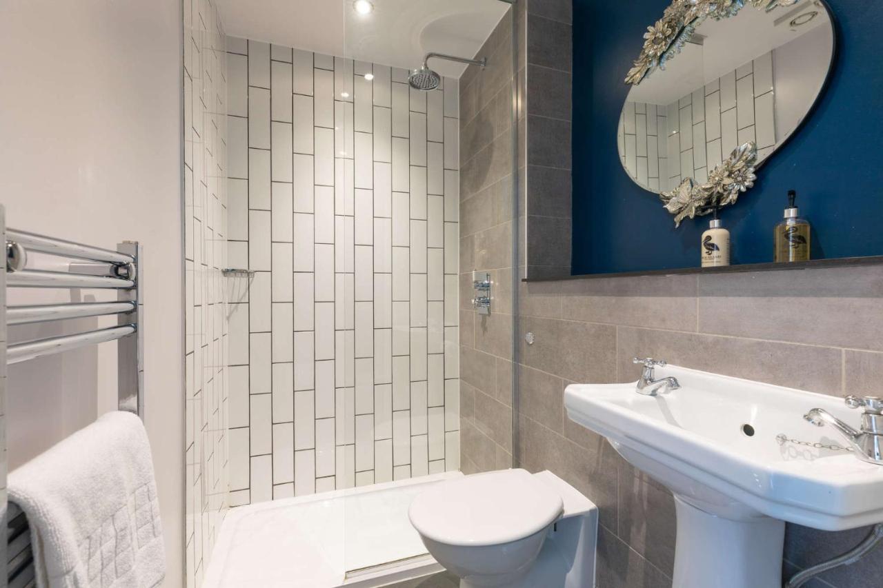 The Station Hotel Лондон Экстерьер фото